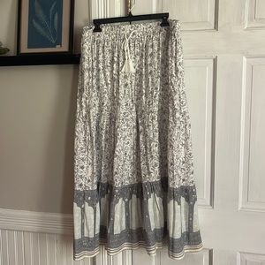 Cool summer skirt- never worn- Size 2X